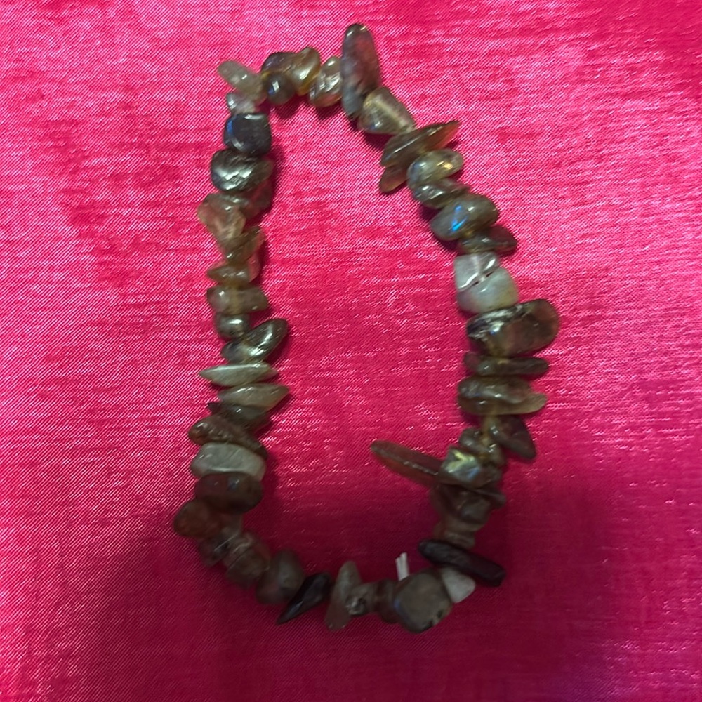 8/22–11 Malachite Chip Bracelet